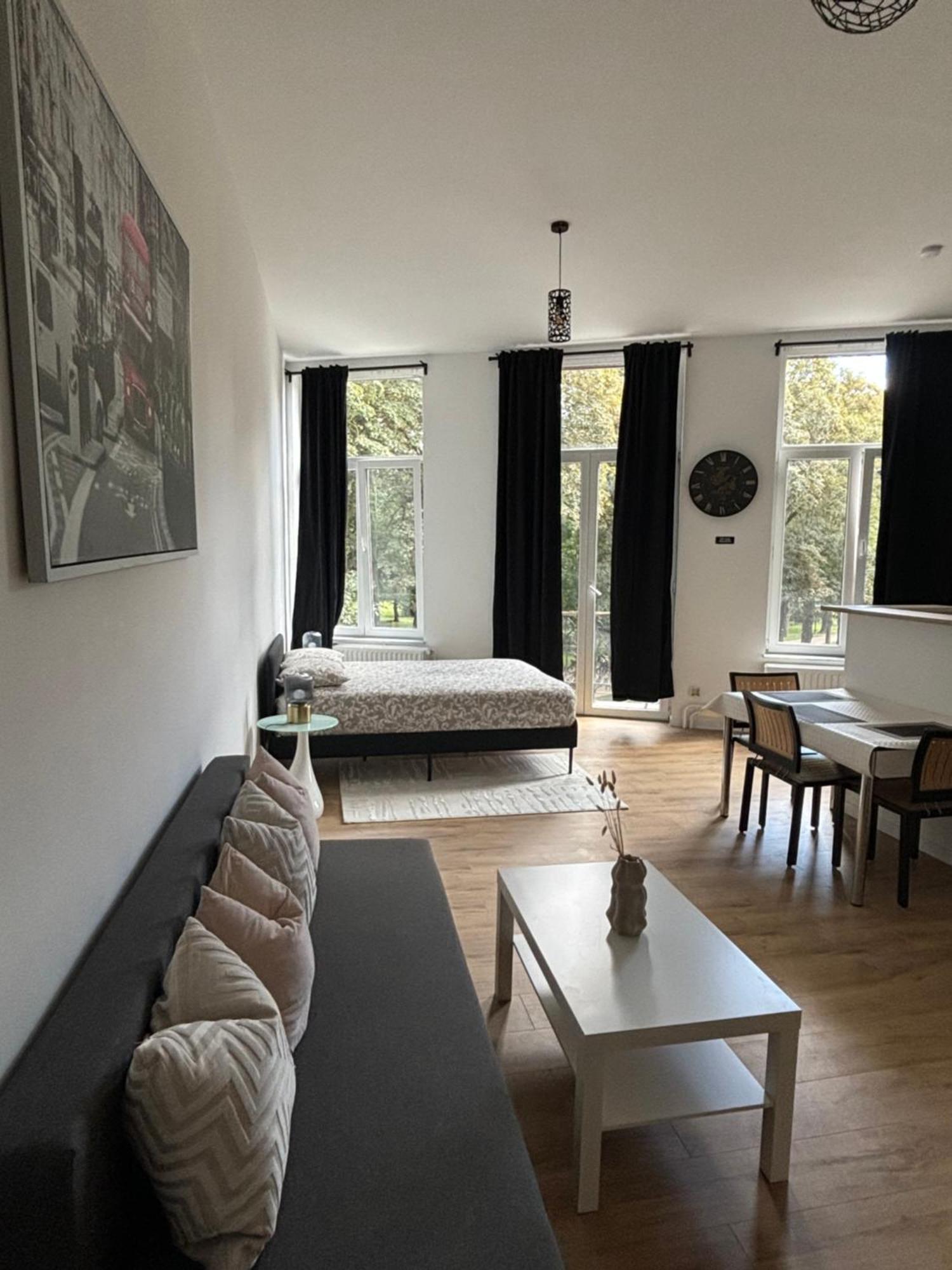 Studio Nour Brussel Buitenkant foto